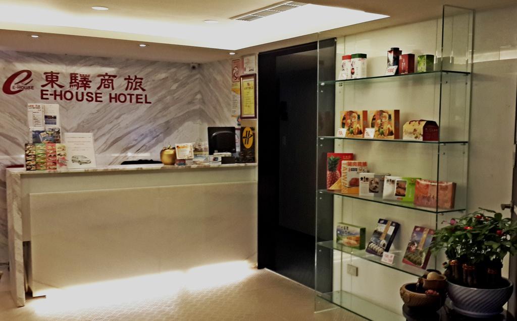 E-House Hotel Taipei Exterior photo