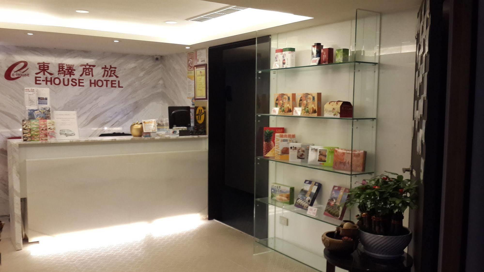 E-House Hotel Taipei Exterior photo