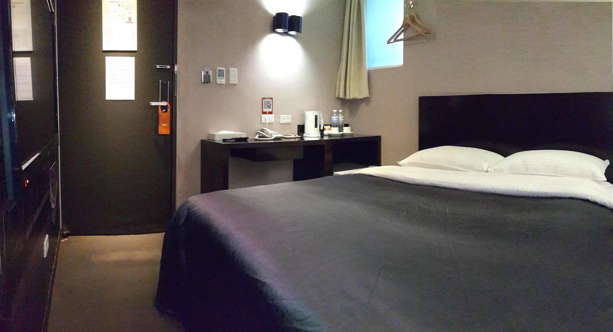 E-House Hotel Taipei Exterior photo